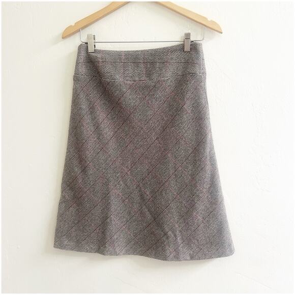 United Colors Of Benetton Dresses & Skirts - United Colors Of Benetton Vintage 100% Wool Skirt Size 40/US 8 Herringbone